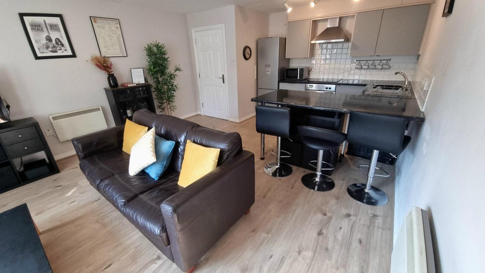 Cosy 2Br Modern Apt With Free Parking Liverpool Exterior photo